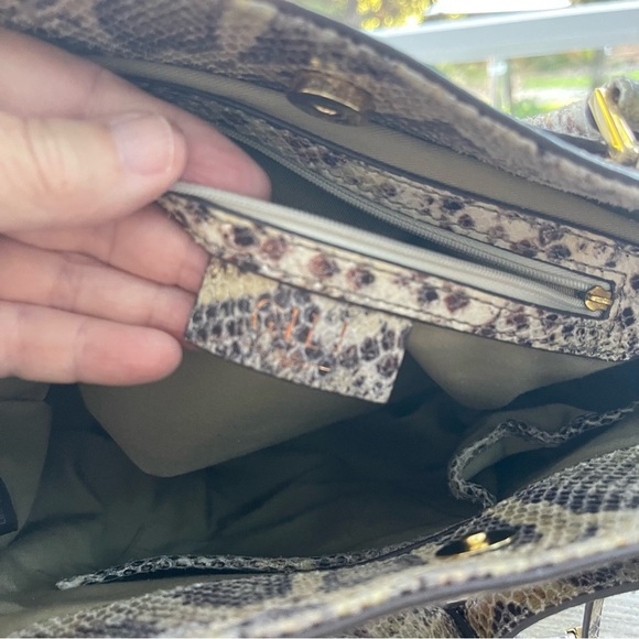 G.I.L.T Snakeskin Patterned Large Tote Bag
(Got It Love It) - Picture 5 of 16